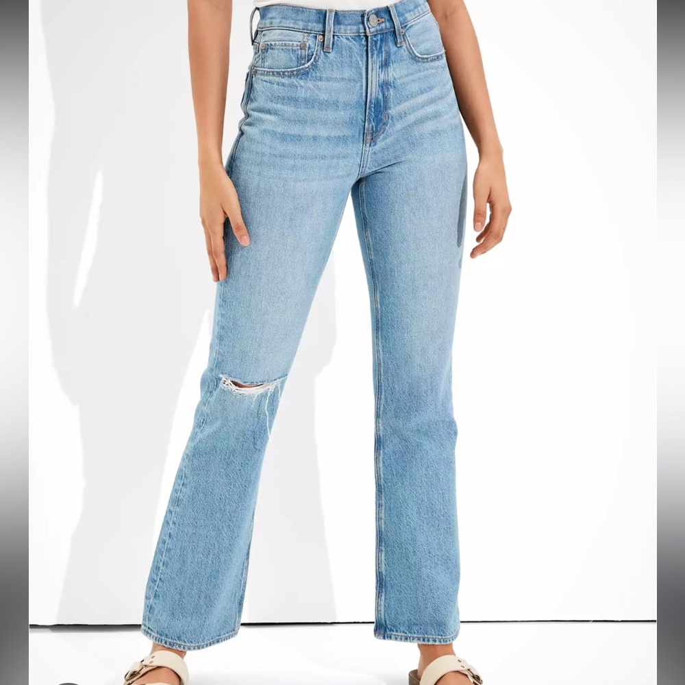 American Eagle ripped 90’s flare jean